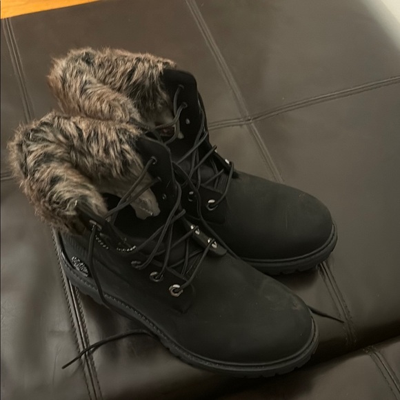 Timberland Winter & Rain Boots with Fur Lining - Picture 2 of 7